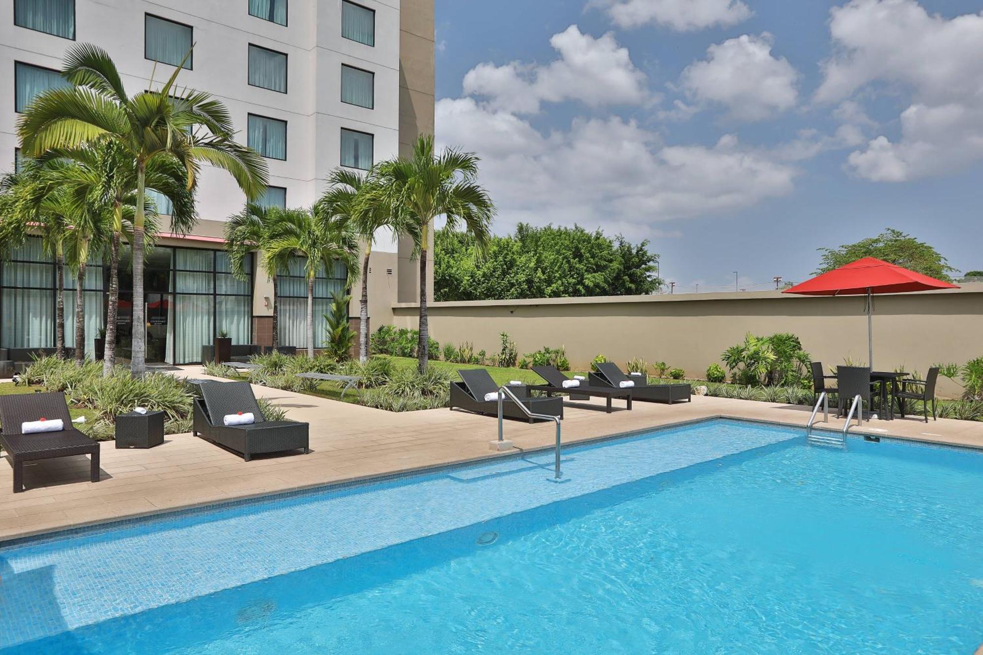 Courtyard By Marriott Panama Metromall Tocumen Exteriör bild