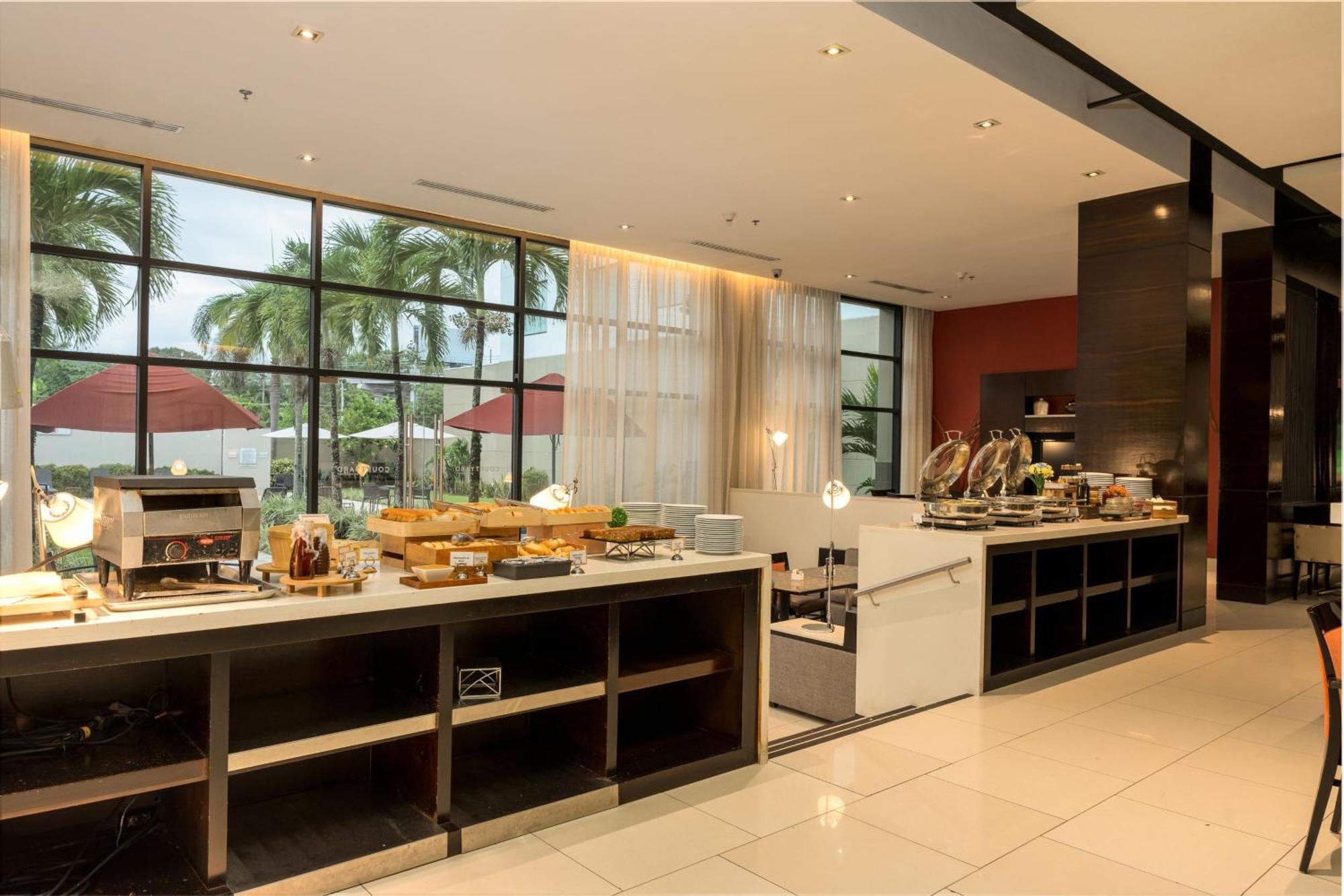 Courtyard By Marriott Panama Metromall Tocumen Exteriör bild