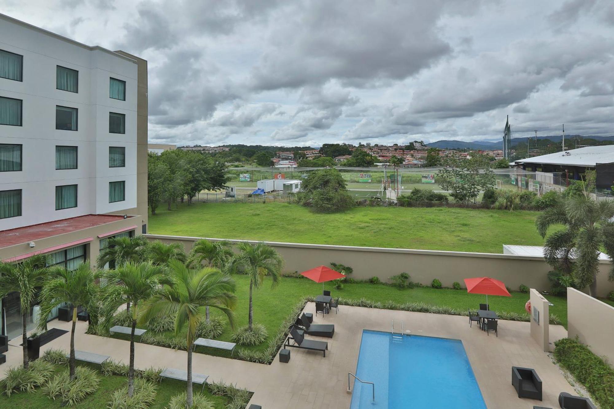 Courtyard By Marriott Panama Metromall Tocumen Exteriör bild