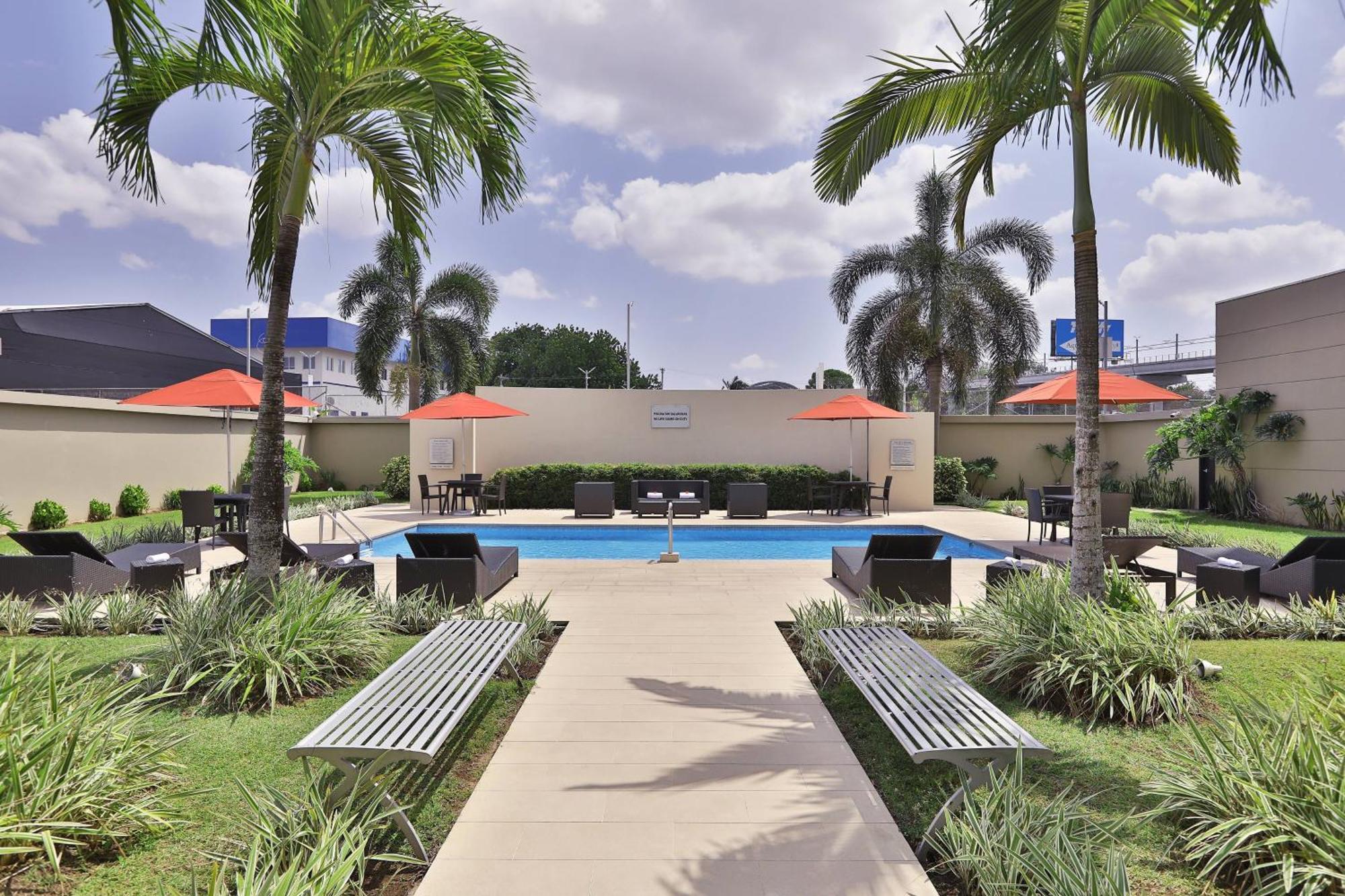 Courtyard By Marriott Panama Metromall Tocumen Exteriör bild