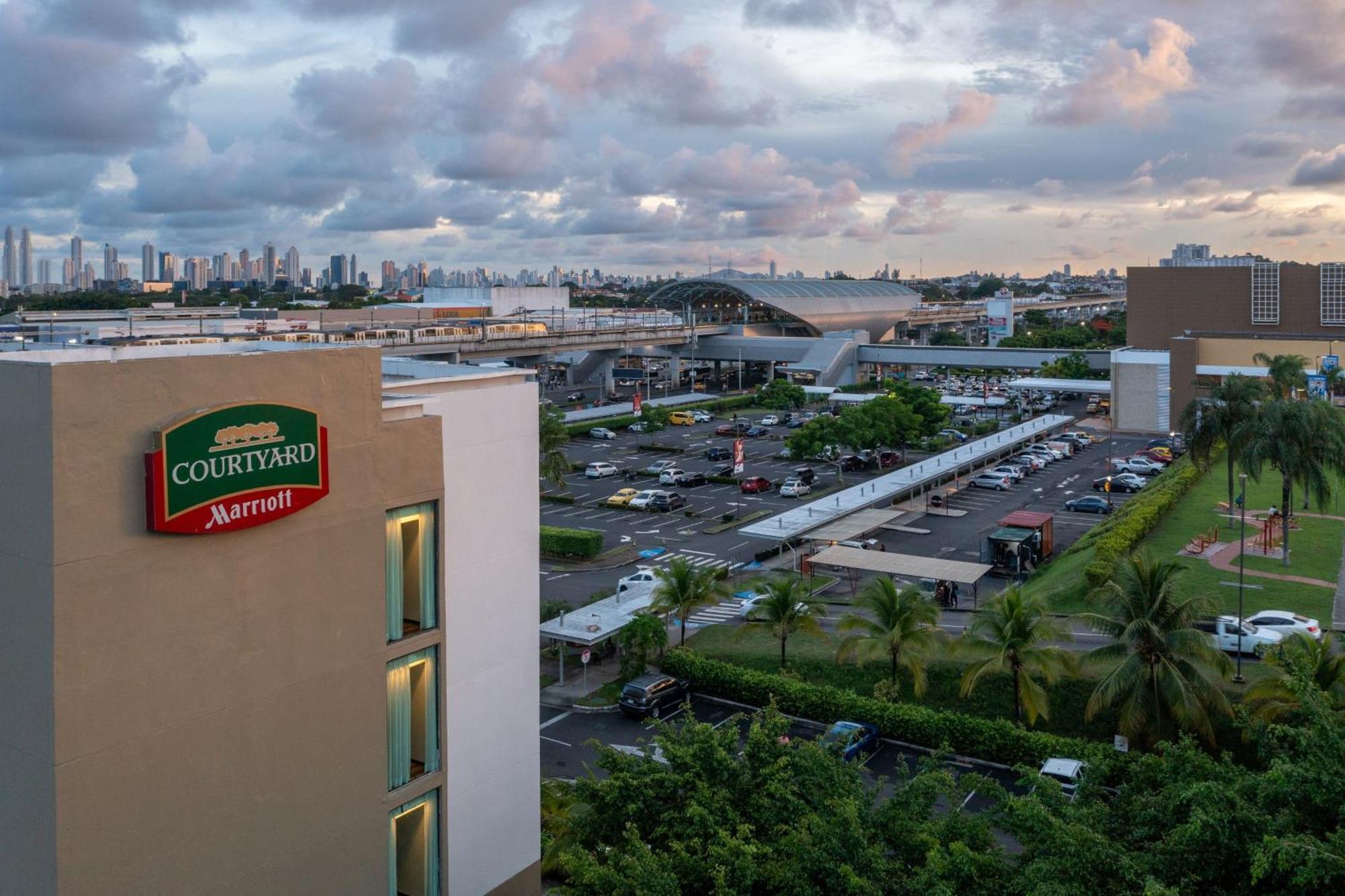 Courtyard By Marriott Panama Metromall Tocumen Exteriör bild